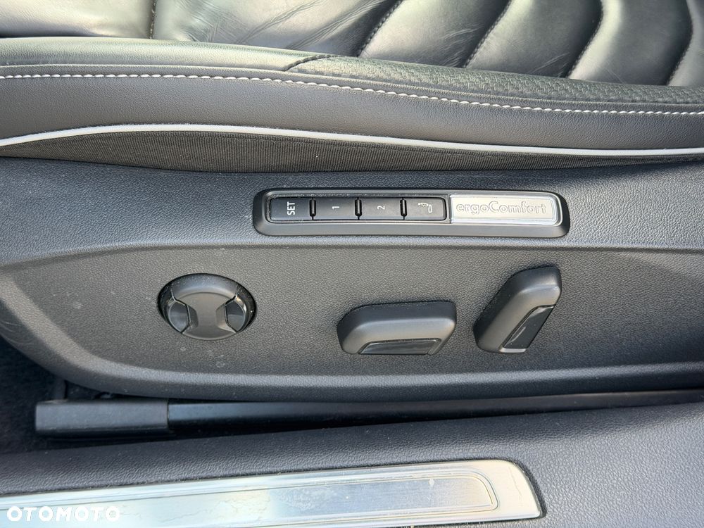 Volkswagen Arteon 2.0 TDI SCR 4Motion DSG R-Line - 20