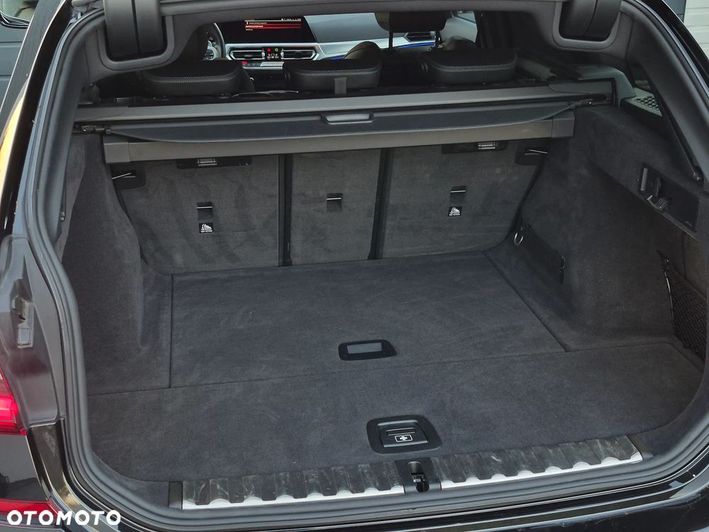 BMW Seria 3 320d mHEV - 26