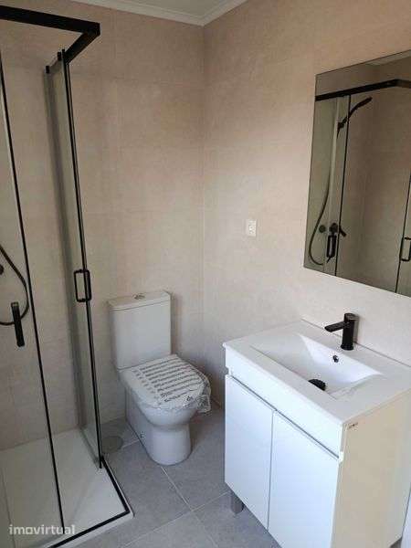 Arrendo Moradia T2 Renovada no centro de Eiras - Grande imagem: 4/8
