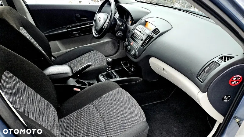 Kia Ceed Cee'd 1.6 Comfort - 16