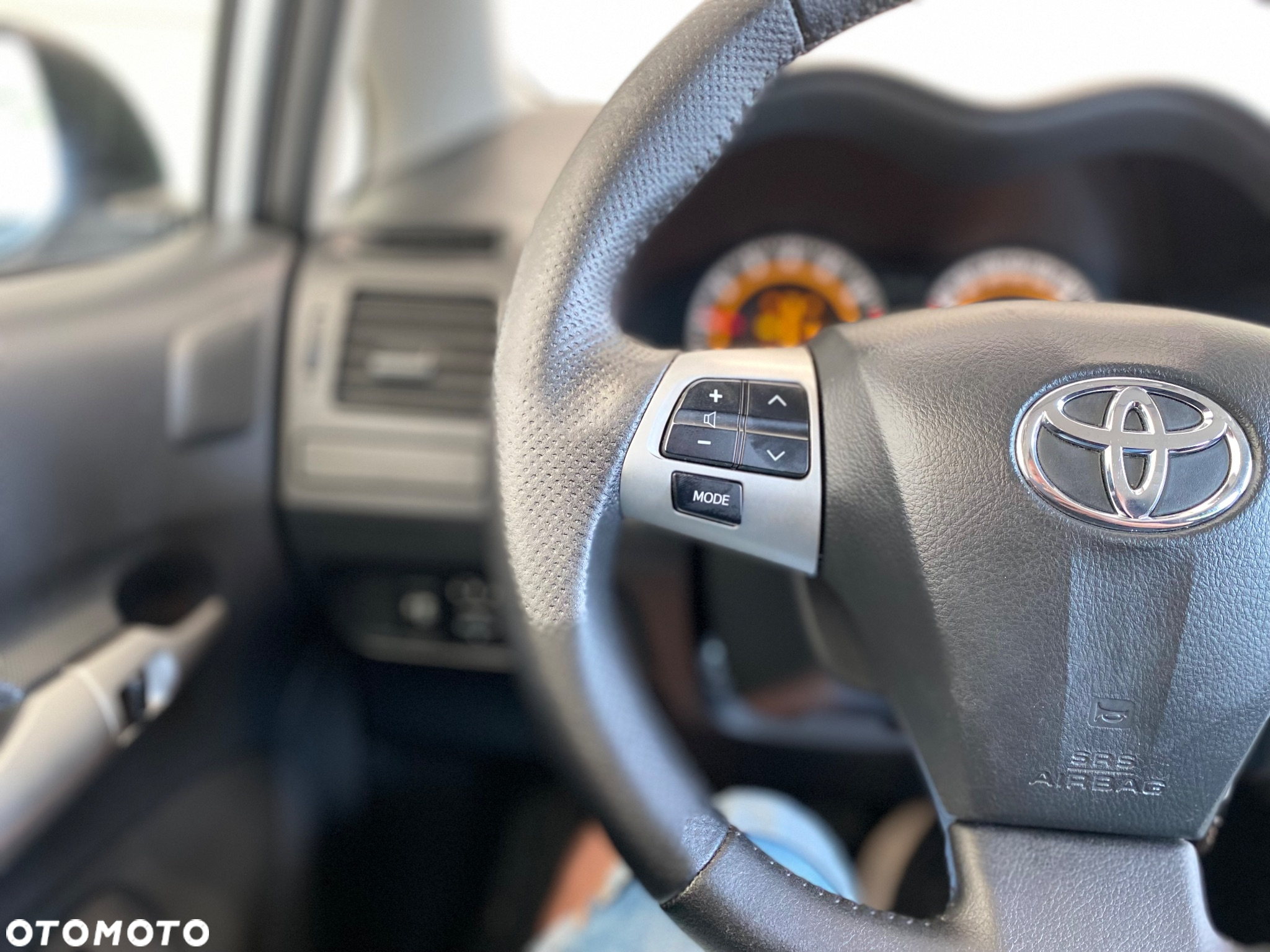 Toyota Auris 1.6 Luna - 20