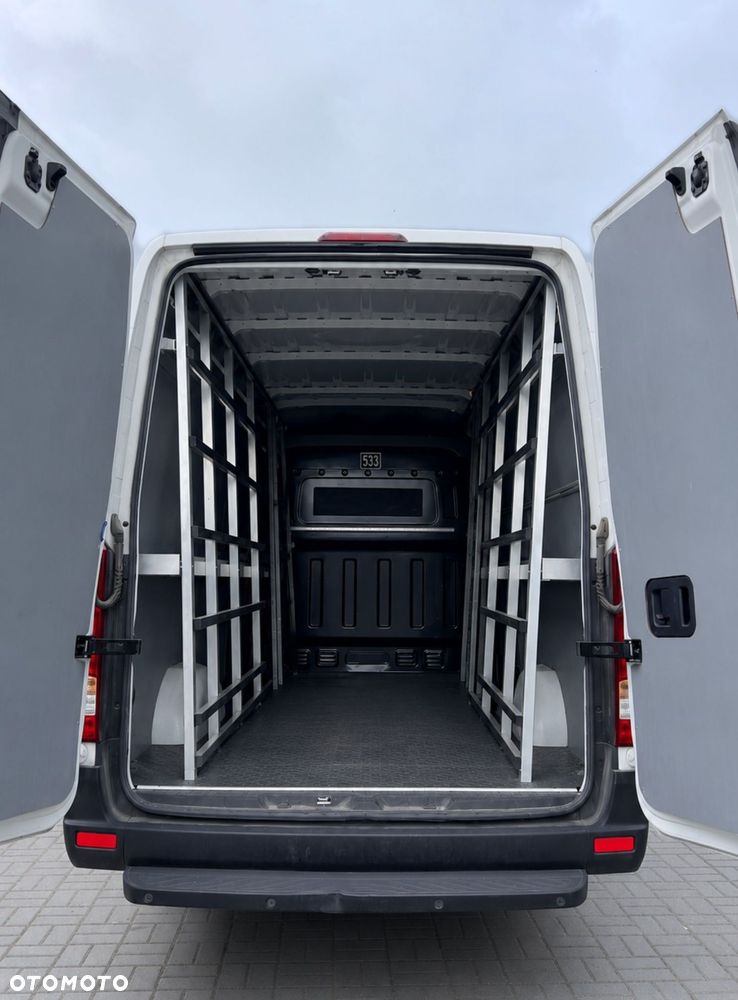 Hyundai H350 - 1