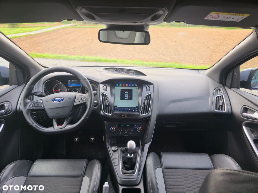 Ford Focus 2.0 EcoBoost ST - 7