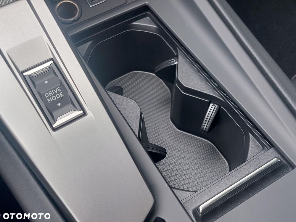 Peugeot 308 1.5 BlueHDi GT Exclusive S&S EAT8 - 29