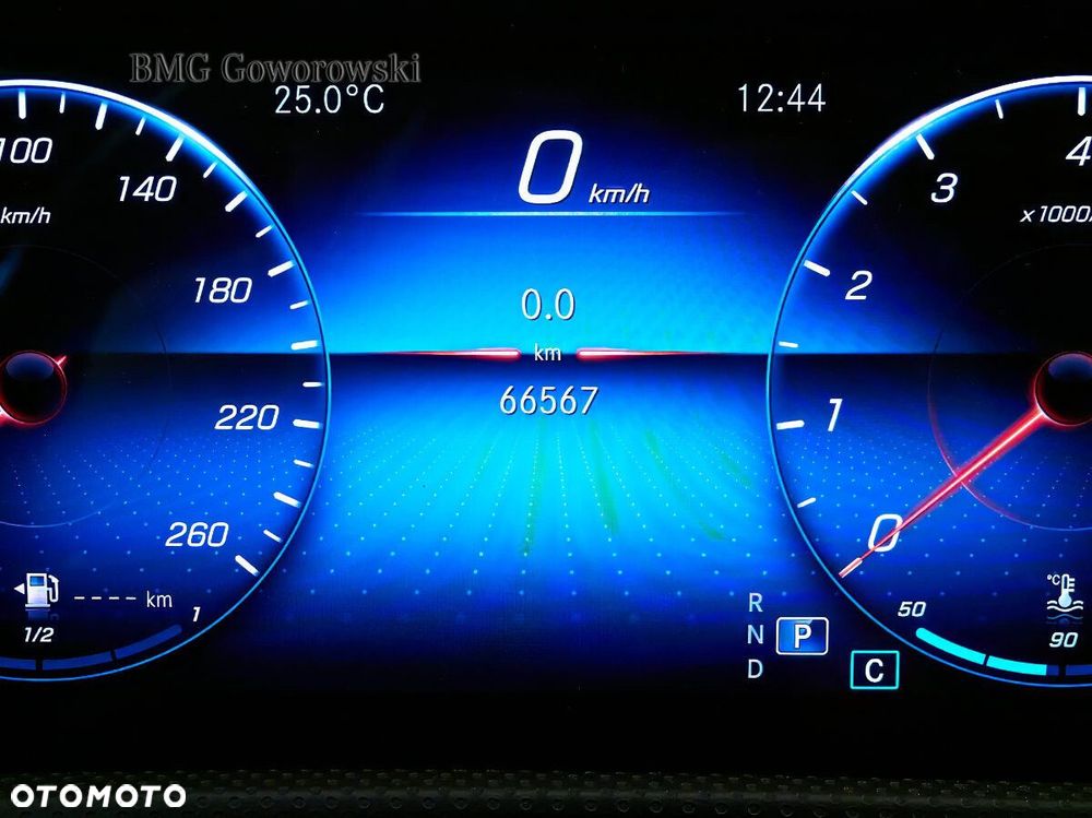 Mercedes-Benz CLA - 21