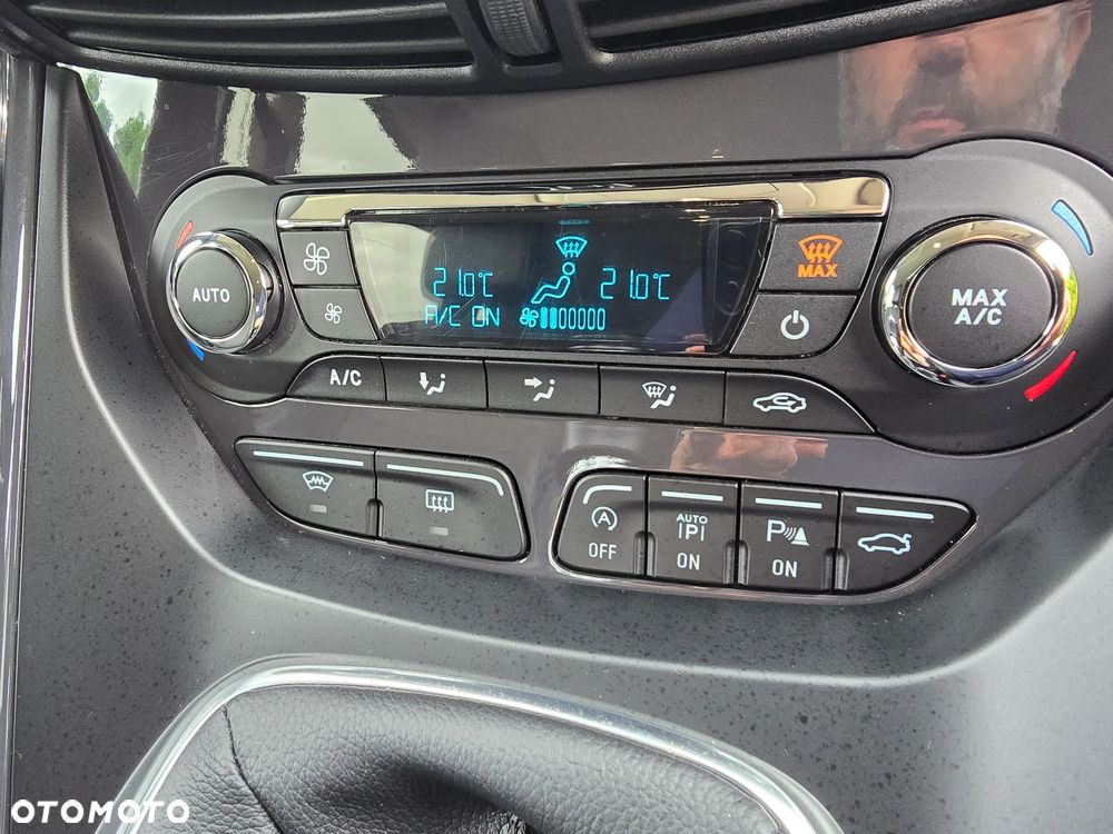 Ford Kuga - 29
