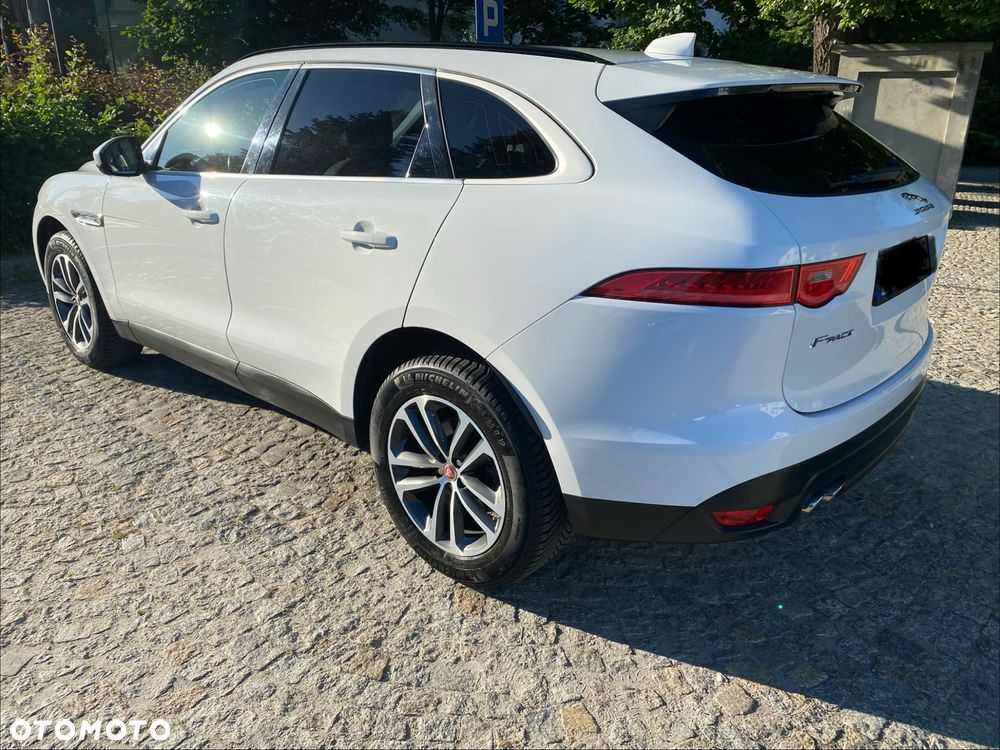 Jaguar F-Pace 2.0 i4D AWD Prestige - 4