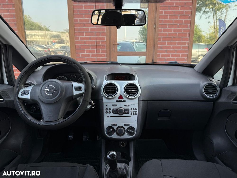 Opel Corsa 1.2 Essentia - 5