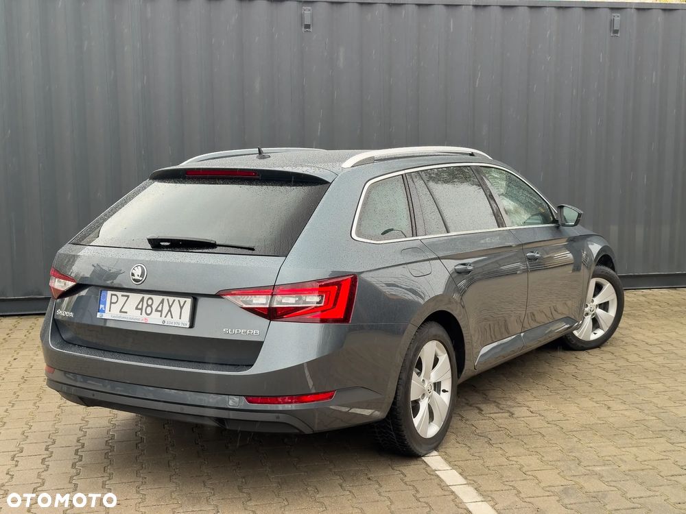 Skoda Superb 1.8 TSI Active DSG - 9