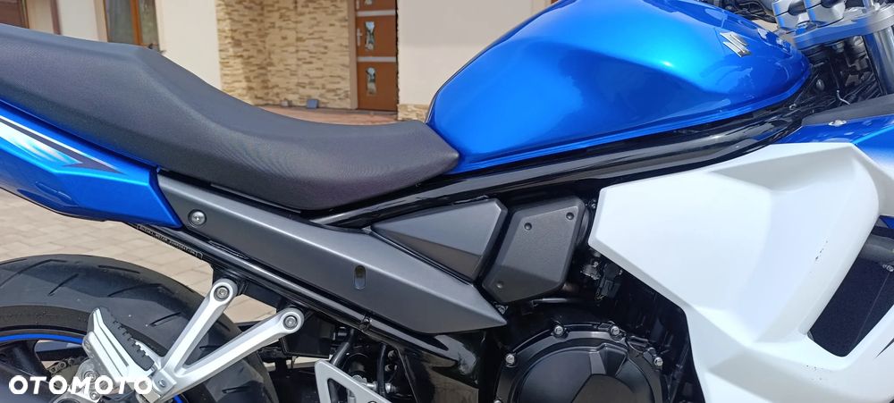 Suzuki GSX - 25