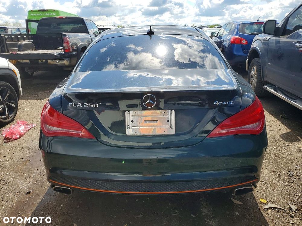 Mercedes-Benz CLA 250 4Matic 7G-DCT Orange Art Edition - 6