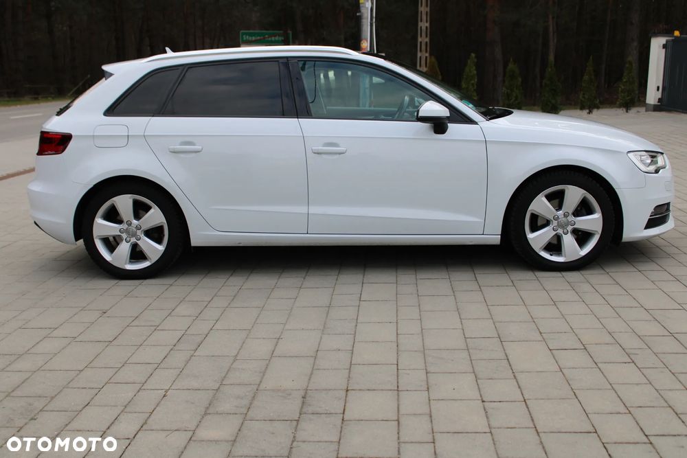 Audi A3 Sportback 2.0 TDI - 17