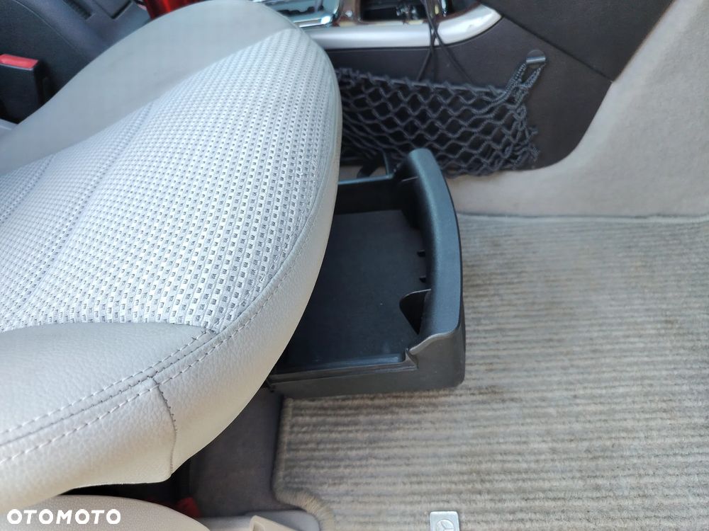 Mercedes-Benz Klasa B - 33