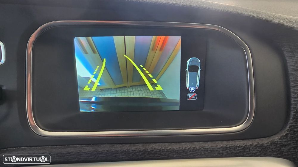 Volvo V40 D2 Momentum - 18