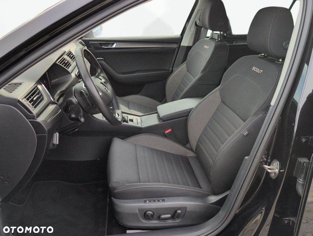 Skoda Superb 2.0 TDI SCR 4x4 Scout DSG - 20