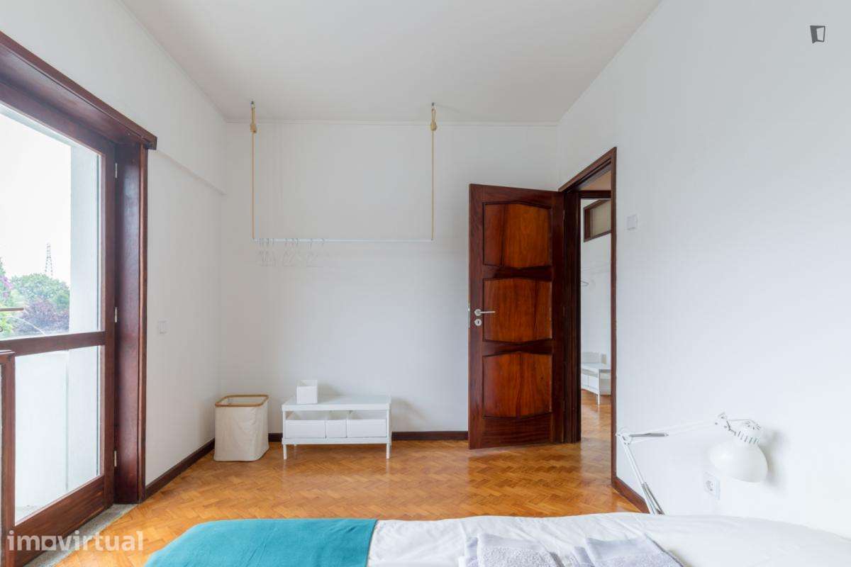 Quarto - localizado em Campanhã Porto - Grande imagem: 2/19