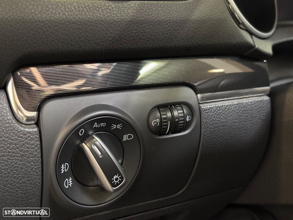 VW Golf Cabriolet 1.6 TDi Lounge - 32