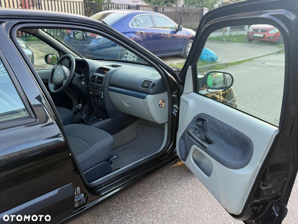 Renault Clio 1.2 16V Emotion - 21