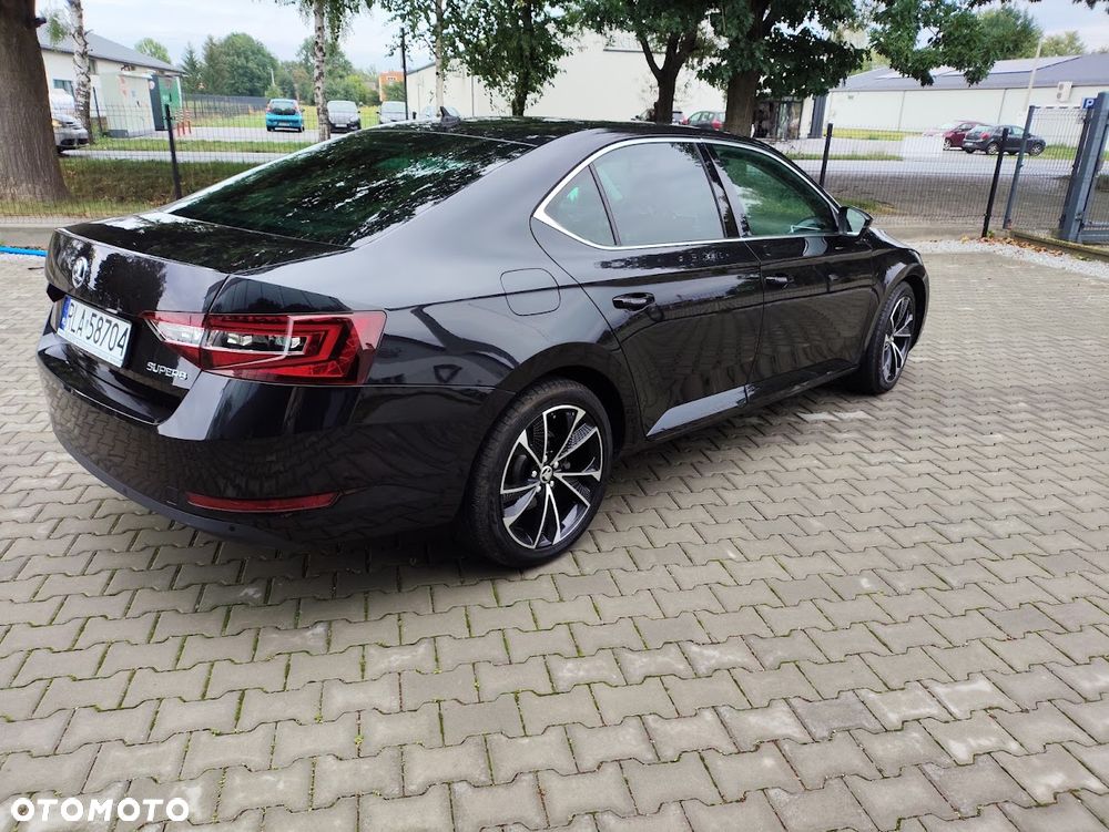 Skoda Superb 2.0 TDI Sportline DSG - 3