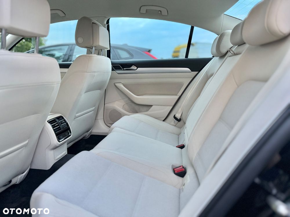 Volkswagen Passat 1.4 TSI BMT ACT Comfortline - 9