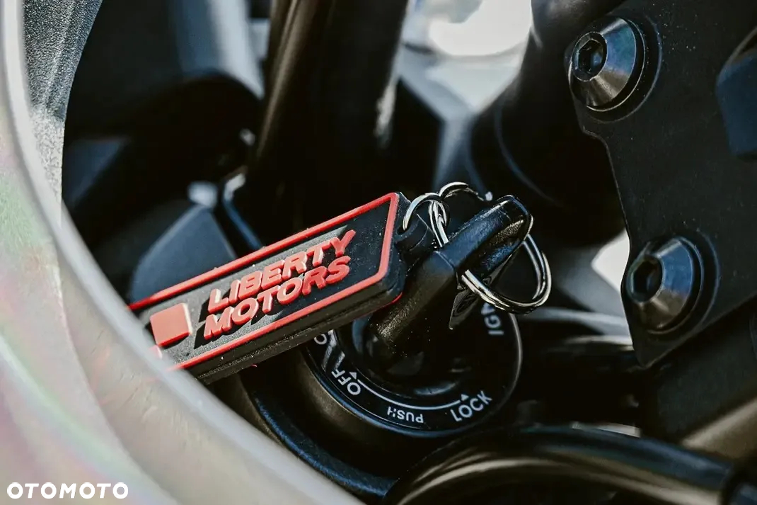 Yamaha MT - 9