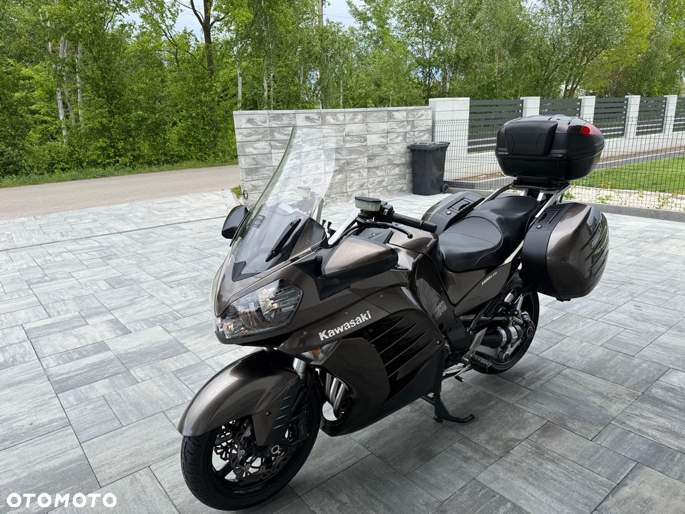 Kawasaki GTR - 5