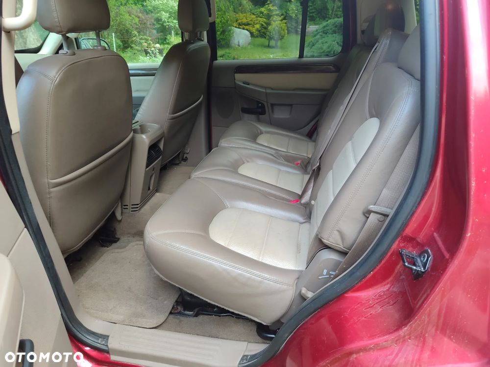 Ford Explorer - 5