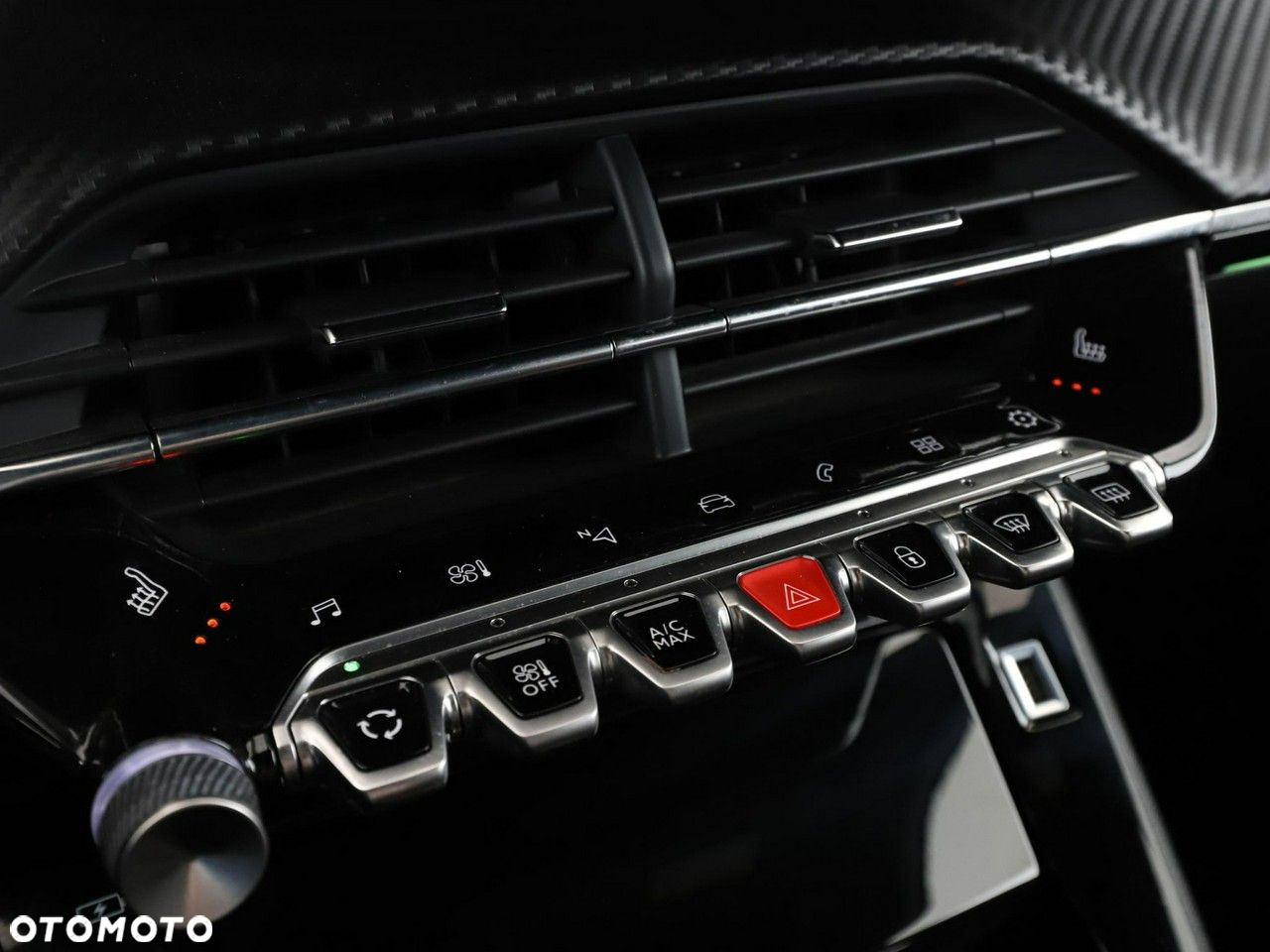 Peugeot 2008 PureTech 130 EAT8 GT - 29