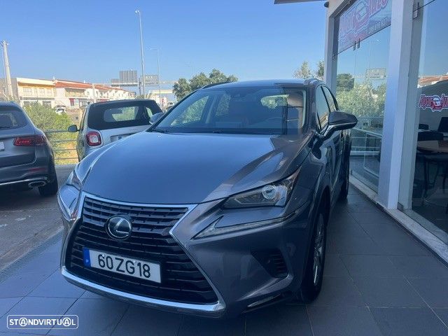 Lexus NX 300h Executive+ - 4