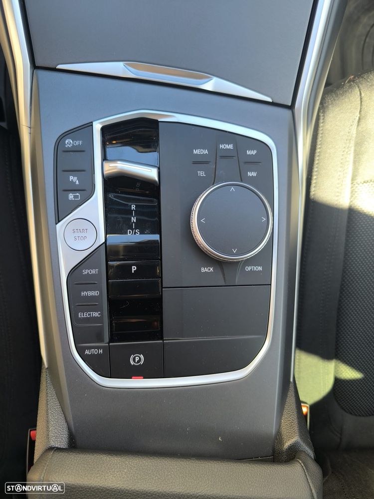 BMW 330 e Auto - 14