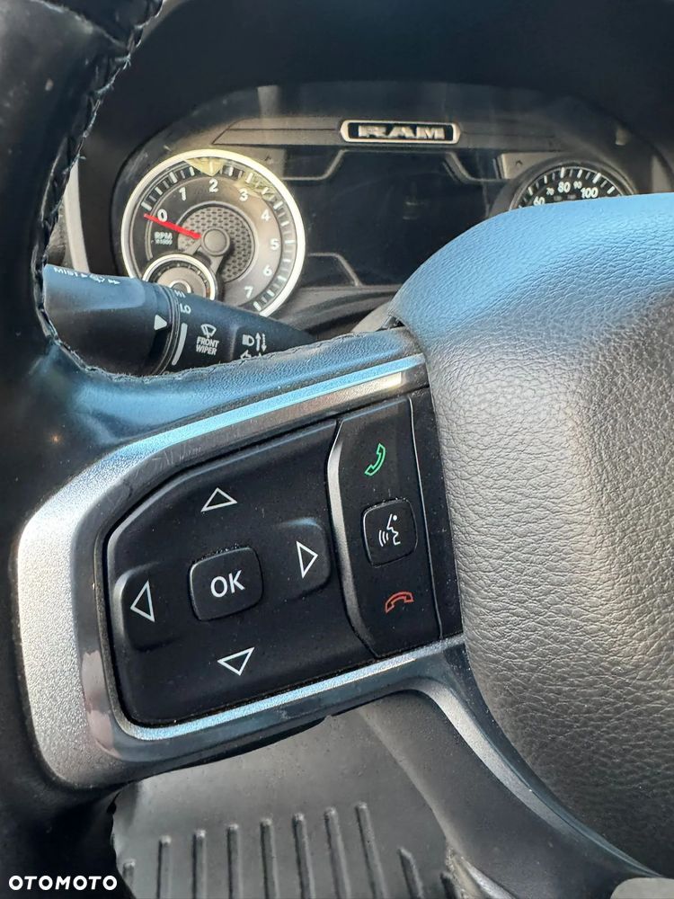 RAM 1500 5.7 Crew Cab Laramie - 17