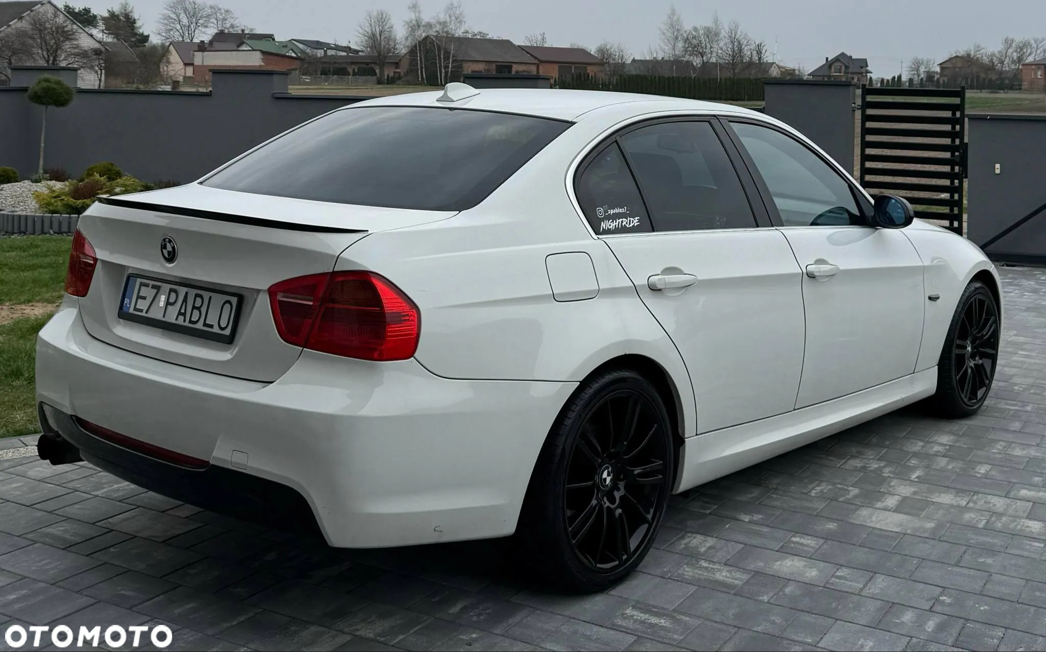 BMW Seria 3 325i - 4