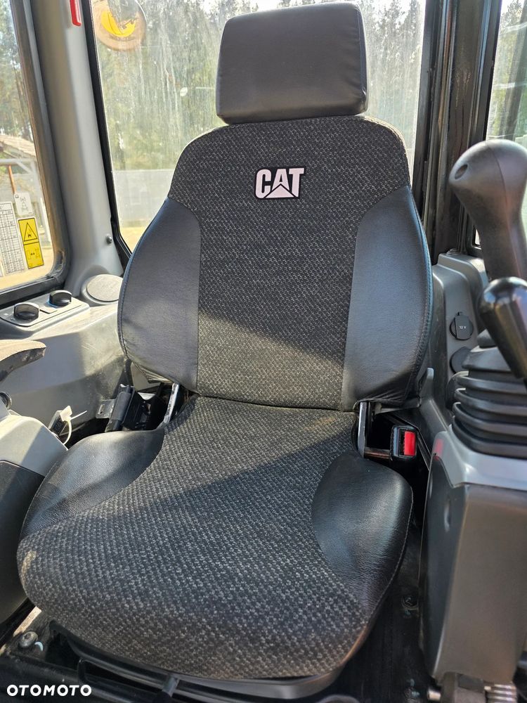 Caterpillar 305 - 27