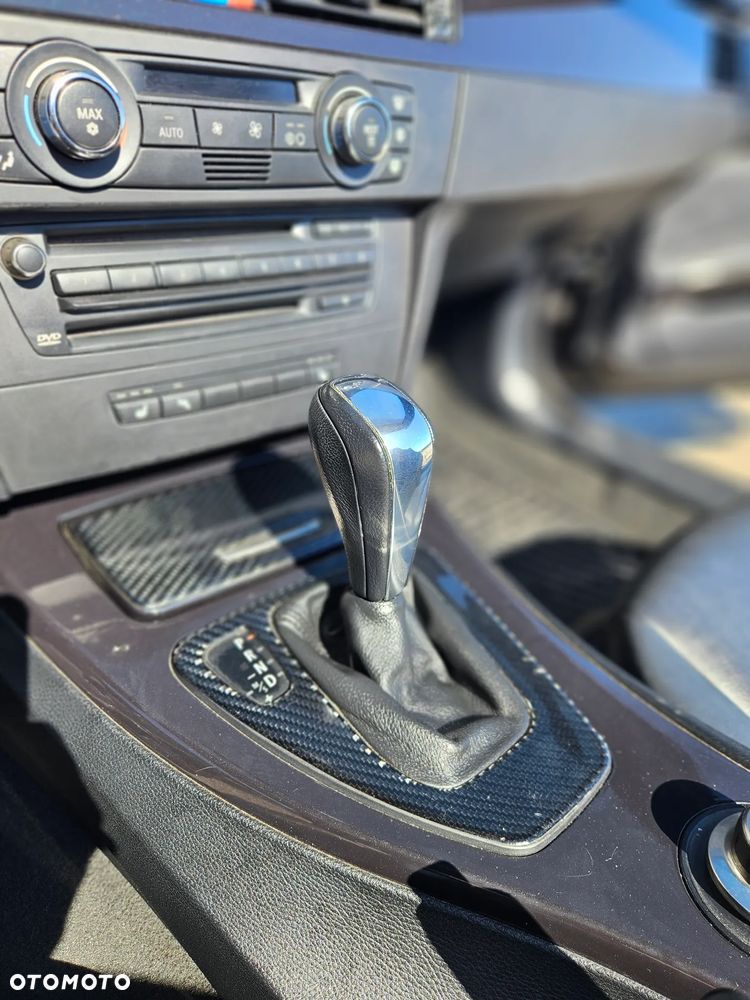 BMW Seria 3 320i - 12