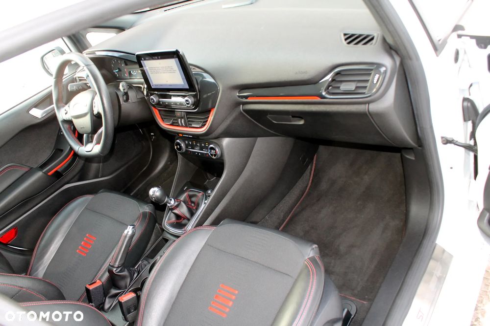 Ford Fiesta 1.0 EcoBoost S&S ST-LINE Red - 12