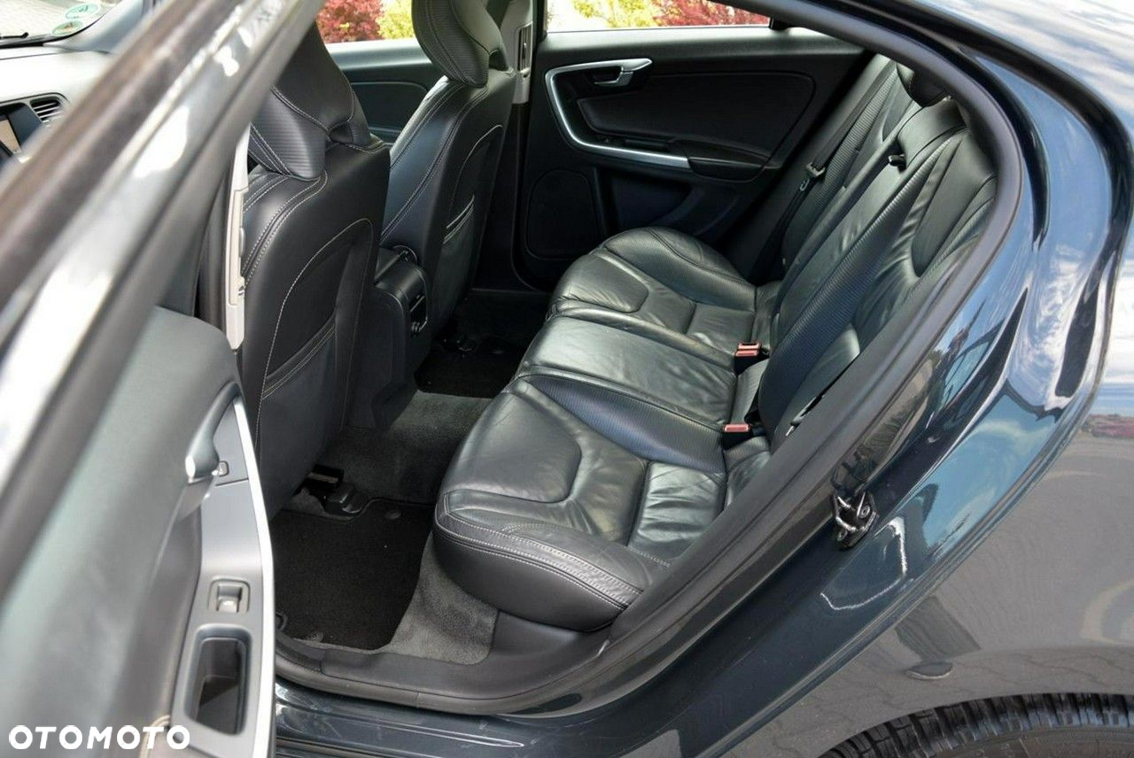 Volvo S60 - 16