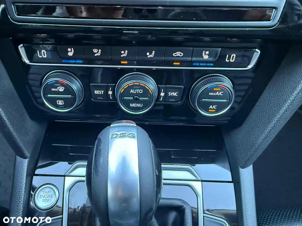 Volkswagen Passat - 20