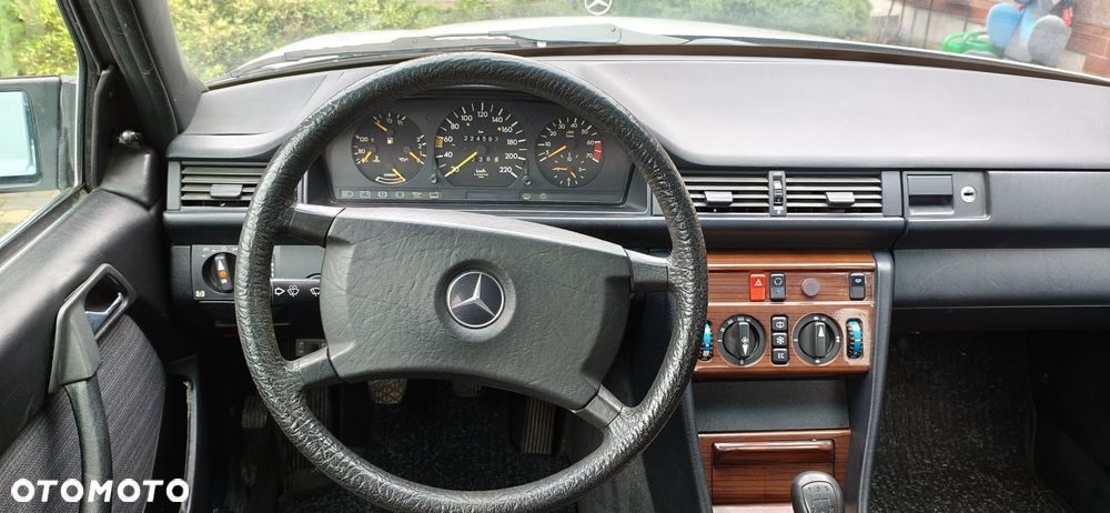 Mercedes-Benz W124 (1984-1993) - 15