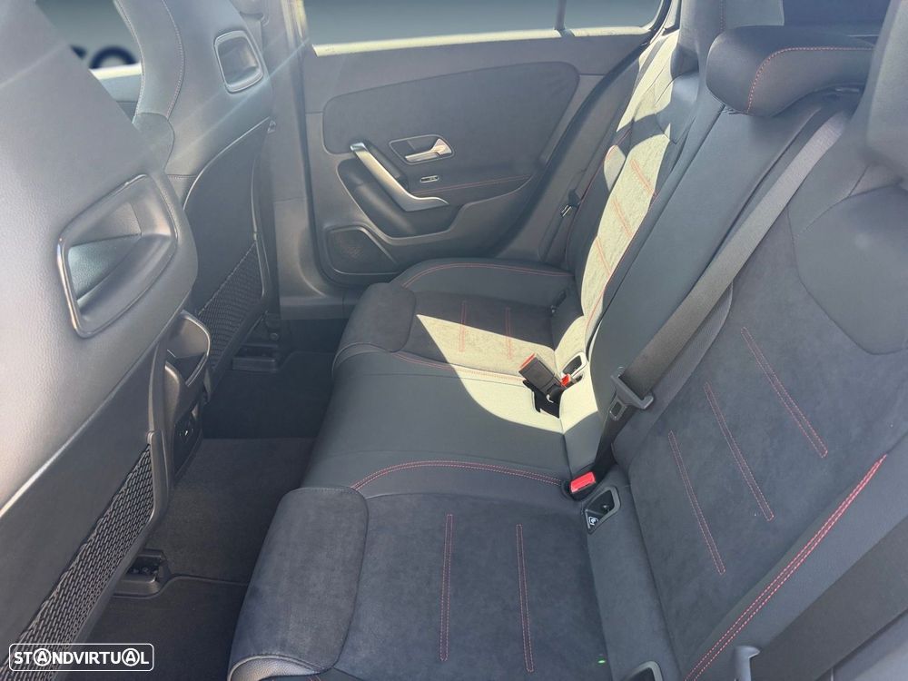 Mercedes-Benz A 250 e — fotografia 10