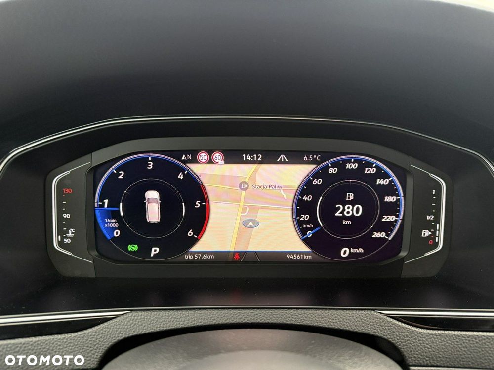 Volkswagen Passat - 21