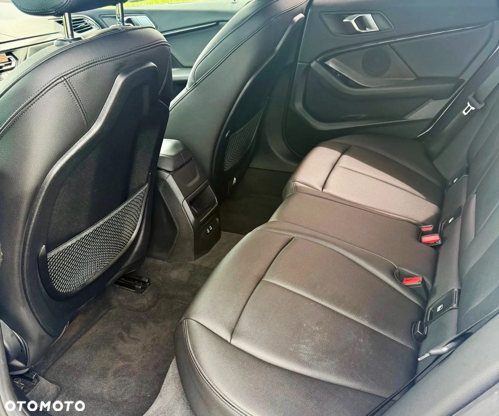 BMW Seria 2 218i M Sport - 10