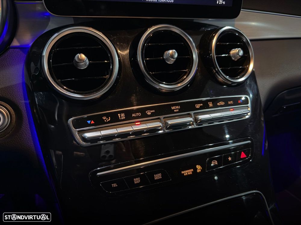 Mercedes-Benz GLC 300 e 4Matic 9G-TRONIC Avantgarde Advanced - 26