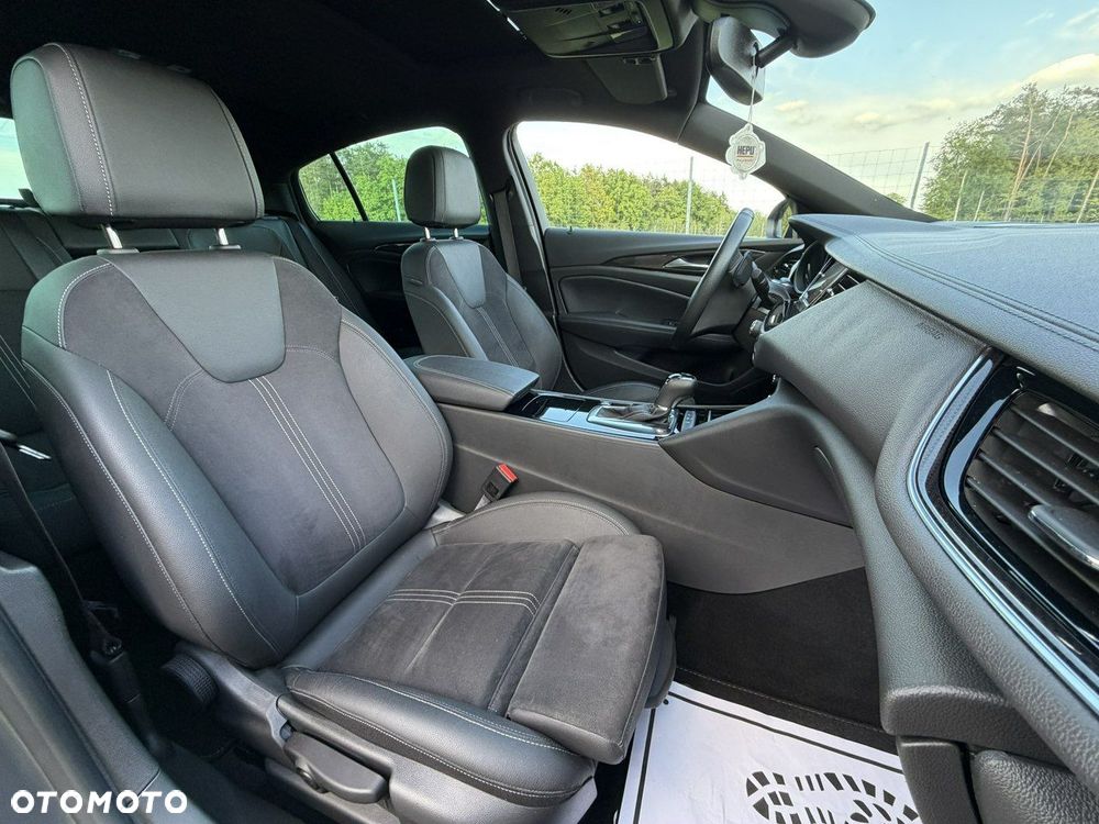 Opel Insignia - 11
