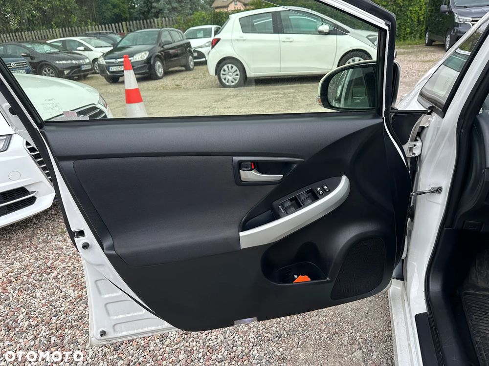 Toyota Prius - 10