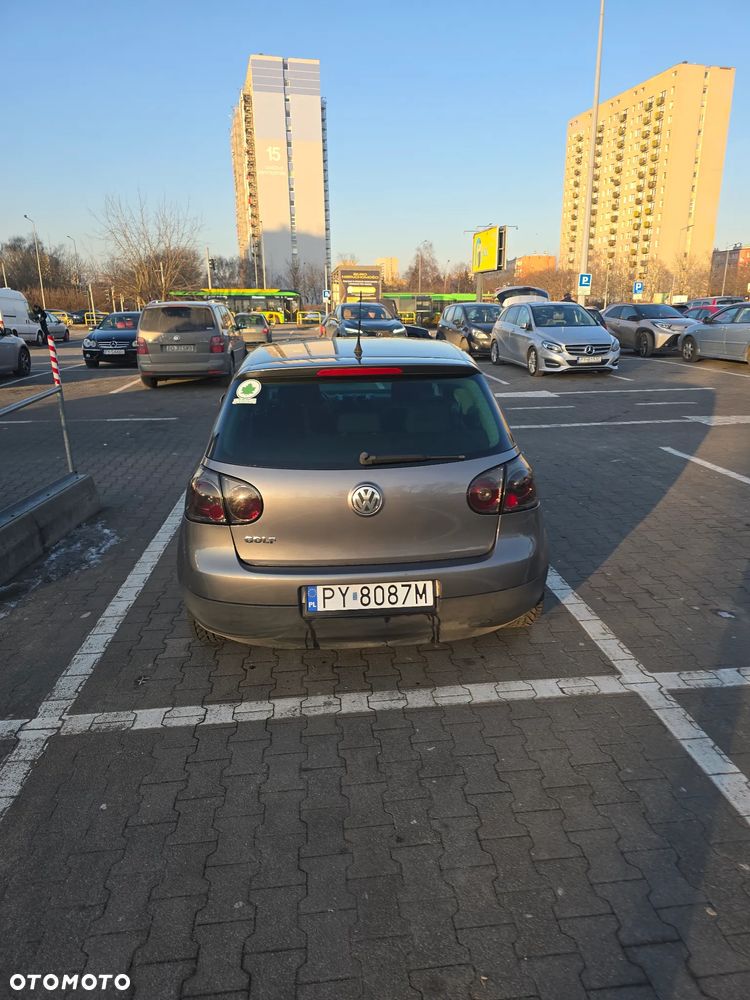 Volkswagen Golf - 11