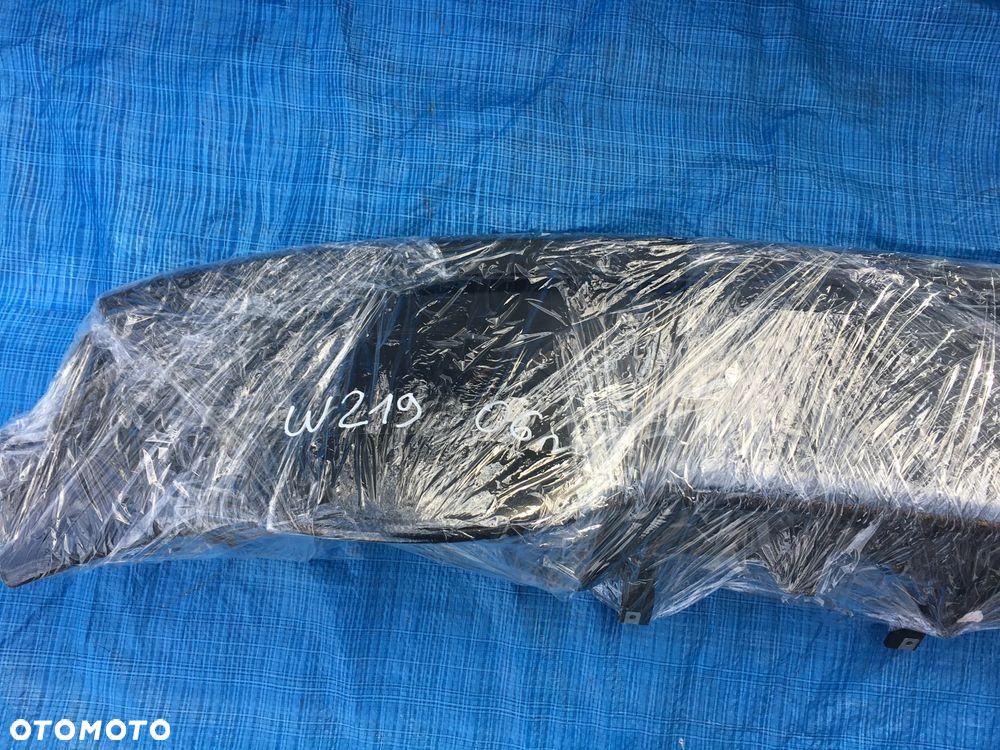 Mercedes CLS W219 / Konsola Skóra / Demontaż / 2006 - 11