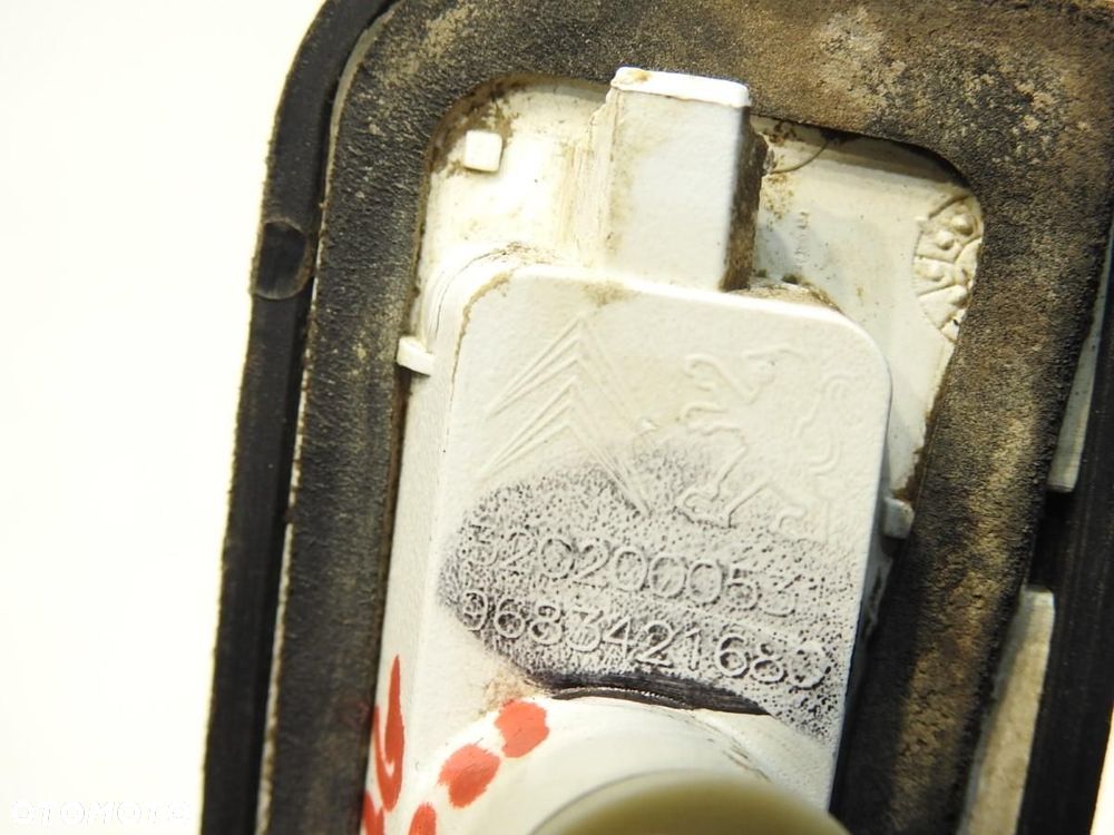 LAMPKA TABLICY REJESTRACYJNEJ CITROEN BERLINGO II 9683421680 - 6