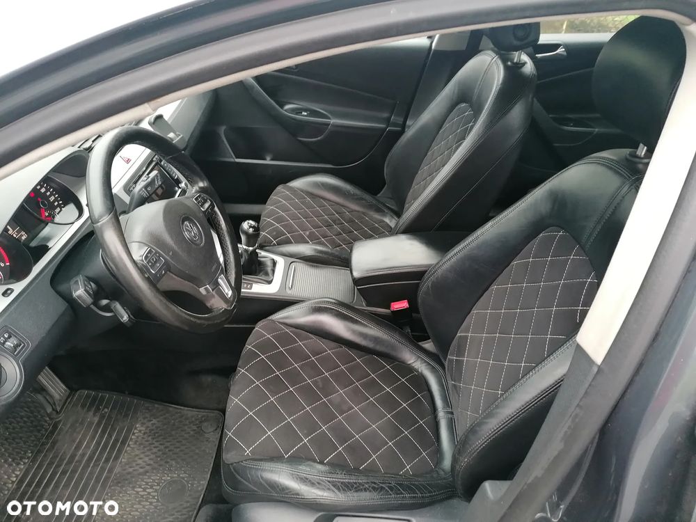 Volkswagen Passat 2.0 TDI Comfortline - 9