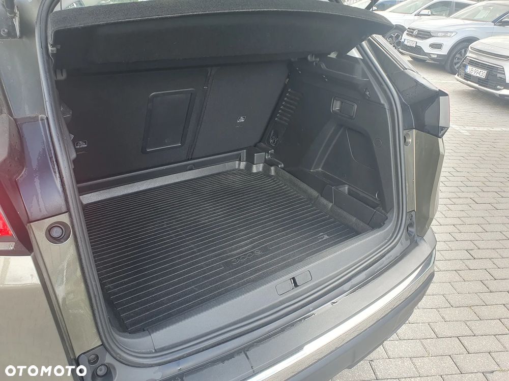 Peugeot 3008 1.2 PureTech Active Pack S&S EAT8 - 9