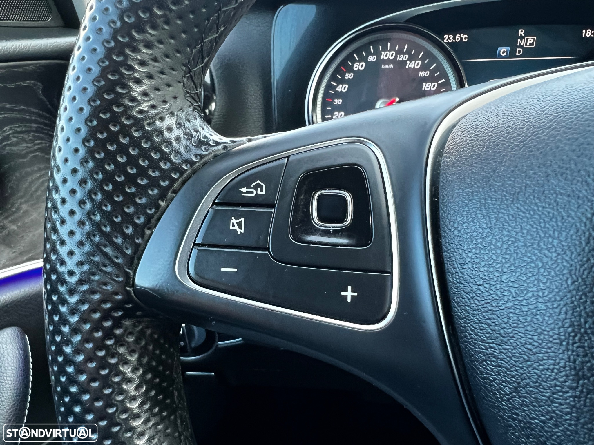 Mercedes-Benz E 220 d Avantgarde - 19